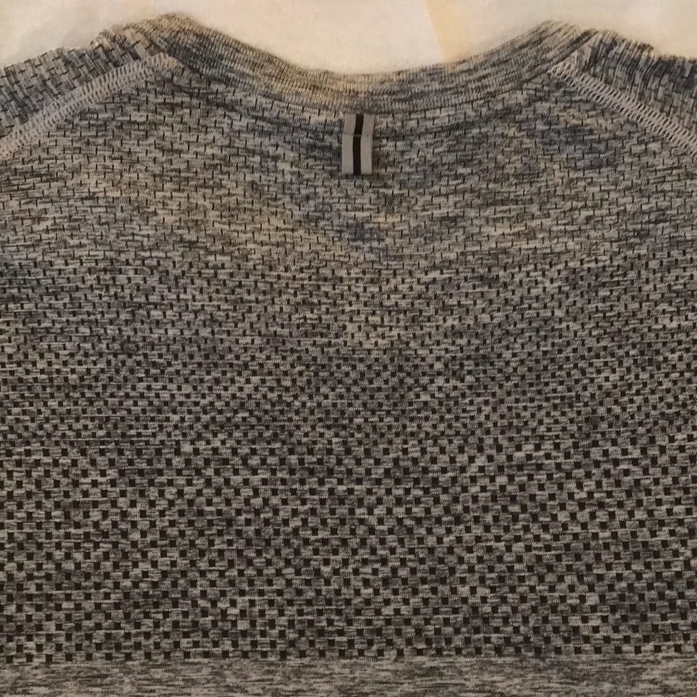 BRAND NEW Men’s Nike Dri-Fit Knit SS; sz XL only - Picture 3 of 8